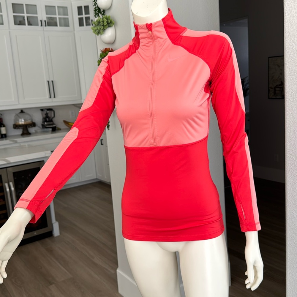 Nike Dry fit women’s jacket size small